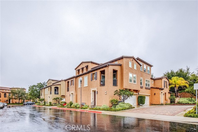 Detail Gallery Image 1 of 1 For 27017 Pebble Beach Dr, Valencia,  CA 91381 - 2 Beds | 2 Baths