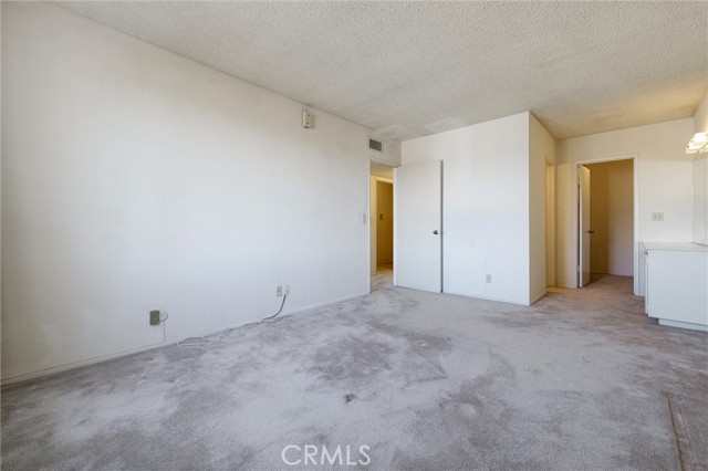 Detail Gallery Image 15 of 48 For 12830 Burbank Blvd. #310,  Valley Village,  CA 91607 - 2 Beds | 2 Baths