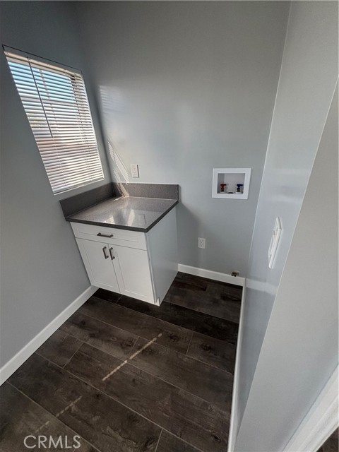 Detail Gallery Image 9 of 11 For 426 W 51st, Los Angeles,  CA 90037 - 1 Beds | 1 Baths