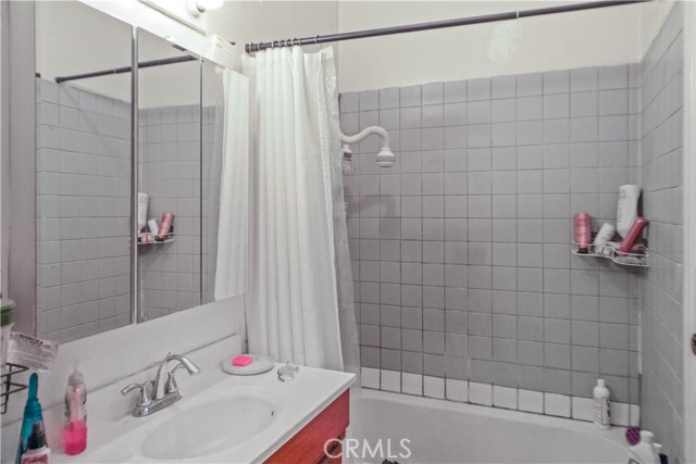 Detail Gallery Image 15 of 39 For 1309 N Edgemont St, Los Angeles,  CA 90027 - – Beds | – Baths