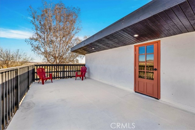 1421 Sunrise Avenue, 29 Palms CA: https://media.crmls.org/medias/230924f3-3a3a-4c70-b67d-3ce083ee866d.jpg