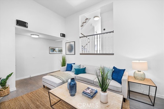 2000 Mathews Avenue, Redondo Beach, California 90278, 2 Bedrooms Bedrooms, ,2 BathroomsBathrooms,Residential,Sold,Mathews,SB22083449