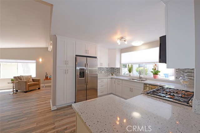 Detail Gallery Image 28 of 73 For 84 Sherwood Dr, Westlake Village,  CA 91361 - 3 Beds | 2 Baths
