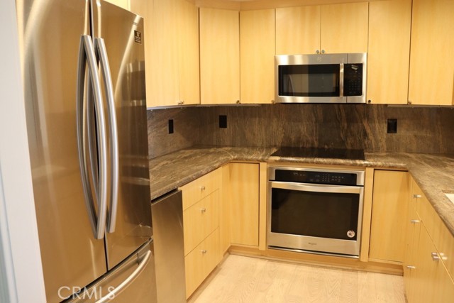 2385 Roscomare Road, Bel Air CA: https://media.crmls.org/medias/230a3b59-3e3d-44a7-800d-51d8fc653edc.jpg