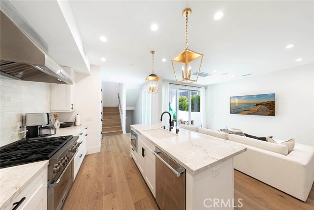 513 Jasmine, Corona del Mar CA: https://media.crmls.org/medias/230ad51f-3892-4518-ba5d-3773baf016d7.jpg