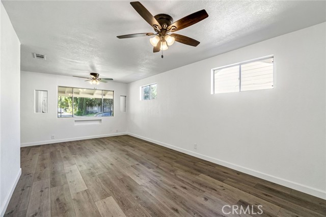 3525 E Hammond Avenue, Fresno CA: https://media.crmls.org/medias/230aeec8-57dd-4342-8ad6-6f06717191b5.jpg