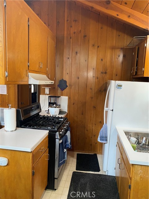 Detail Gallery Image 7 of 27 For 558 Rose Ln, Twin Peaks,  CA 92391 - 3 Beds | 2/1 Baths