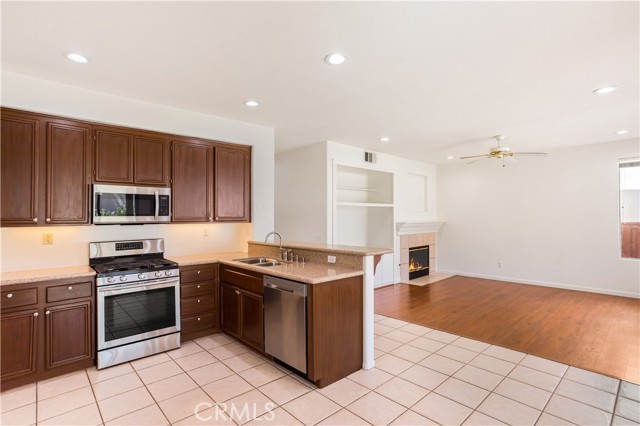 Detail Gallery Image 16 of 53 For 23664 Groveland Pl, Murrieta,  CA 92562 - 5 Beds | 3 Baths