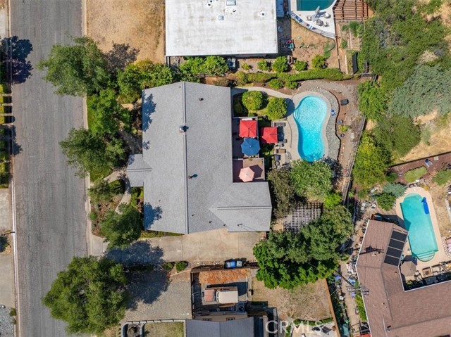 Detail Gallery Image 2 of 53 For 3410 Scenic Dr, Redding,  CA 96001 - 3 Beds | 3 Baths