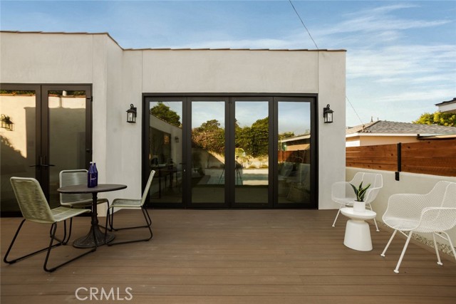 2334 Glover Place, Los Angeles CA: https://media.crmls.org/medias/230c3bd3-1175-470b-9bc4-321c2b3709f0.jpg