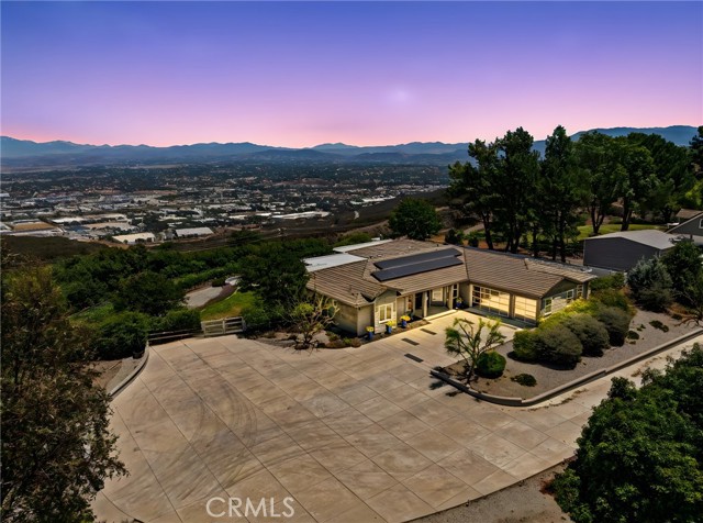 28282 Sycamore Mesa Road, Temecula CA: https://media.crmls.org/medias/230cd8b5-c755-4b72-a401-0971b795ad9f.jpg