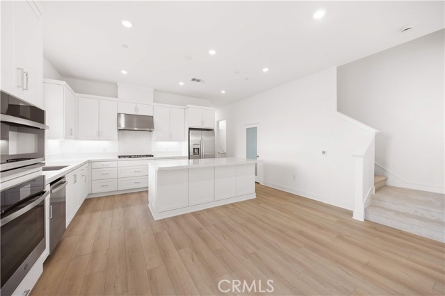 Detail Gallery Image 13 of 62 For 289 Shoveler, Irvine,  CA 92618 - 4 Beds | 2/1 Baths