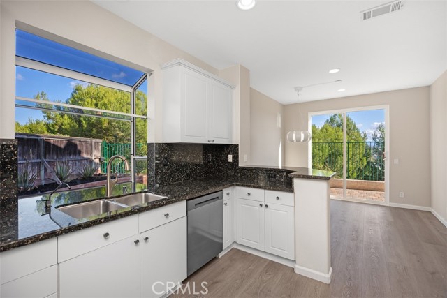 Detail Gallery Image 12 of 56 For 22 Rue Du Chateau, Aliso Viejo,  CA 92656 - 3 Beds | 2/1 Baths