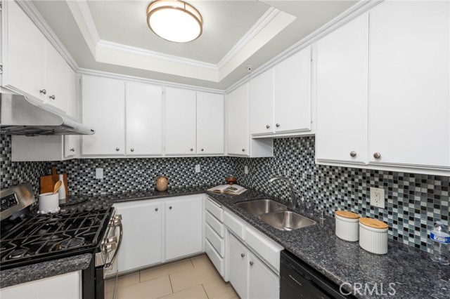 Detail Gallery Image 11 of 29 For 222 S Catalina Ave #8,  Pasadena,  CA 91106 - 3 Beds | 3/1 Baths