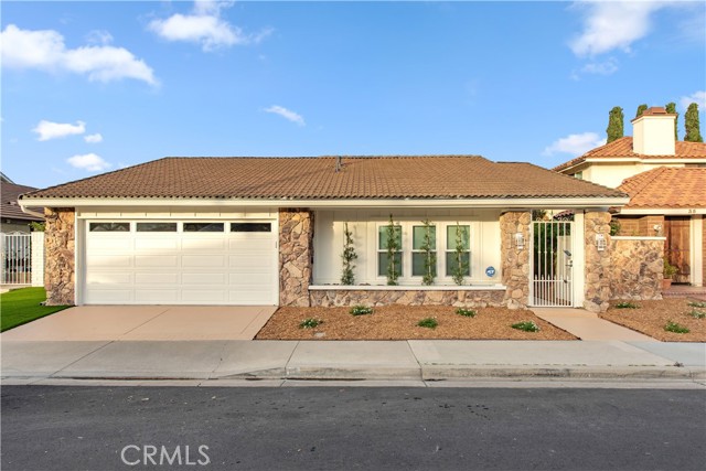Detail Gallery Image 2 of 34 For 33 Sandpiper, Irvine,  CA 92604 - 4 Beds | 2 Baths