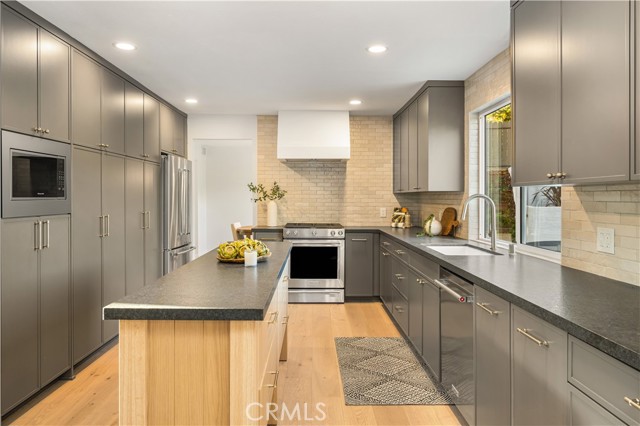 Detail Gallery Image 8 of 41 For 26633 Academy, Palos Verdes Peninsula,  CA 90274 - 5 Beds | 3 Baths