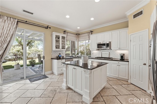 Detail Gallery Image 10 of 46 For 25441 Pacific Hills, Mission Viejo,  CA 92692 - 4 Beds | 2/1 Baths