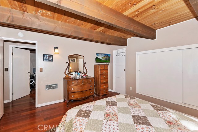 Detail Gallery Image 17 of 27 For 1930 Nob Hill Dr, Running Springs,  CA 92382 - 2 Beds | 1/1 Baths