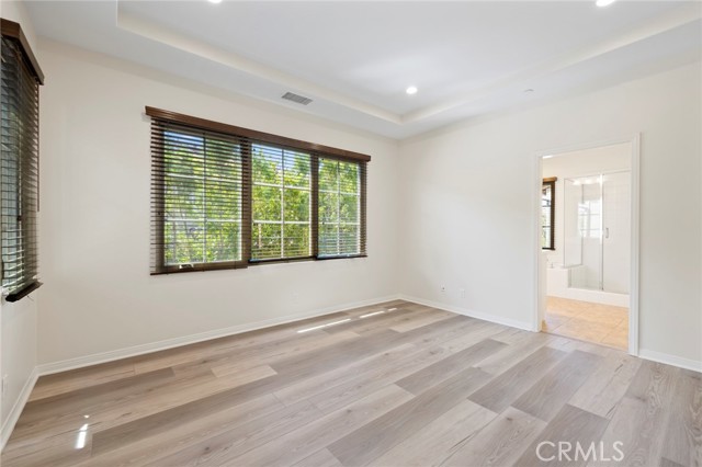 48 Brindisi, Irvine CA: https://media.crmls.org/medias/23110ed0-a2ed-4c33-b217-7f05d4df8914.jpg