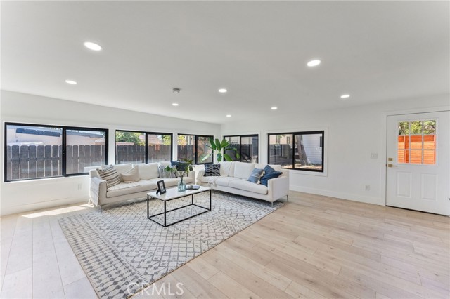 Detail Gallery Image 22 of 49 For 57 S Grand Oaks Ave, Pasadena,  CA 91107 - 3 Beds | 2 Baths