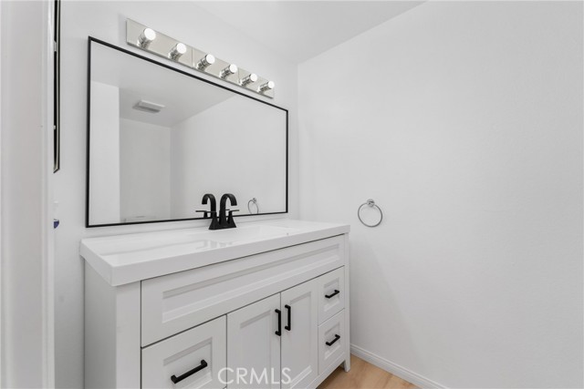 Detail Gallery Image 18 of 27 For 4426 Ventura Canyon Ave #204,  Sherman Oaks,  CA 91423 - 2 Beds | 2 Baths