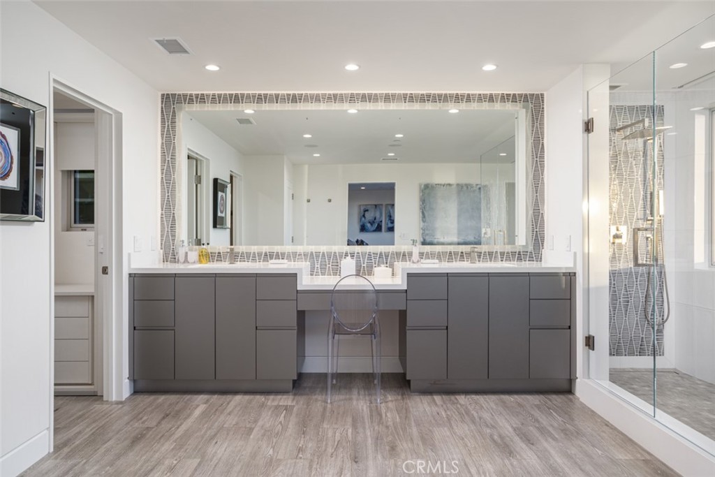 23126823 2a8c 40b8 8421 A1822b9877bc