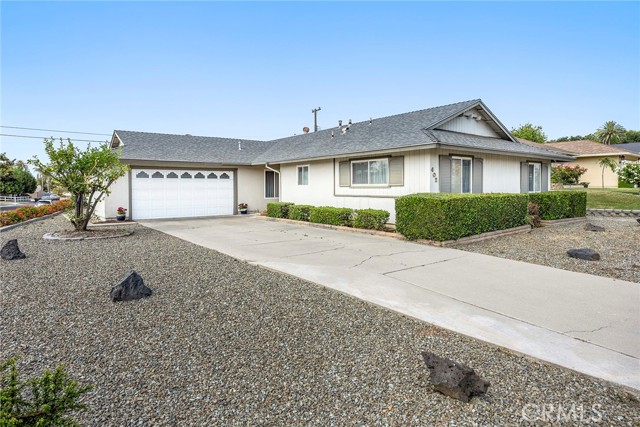 Detail Gallery Image 1 of 23 For 402 Jade Ave, Placentia,  CA 92870 - 4 Beds | 2 Baths