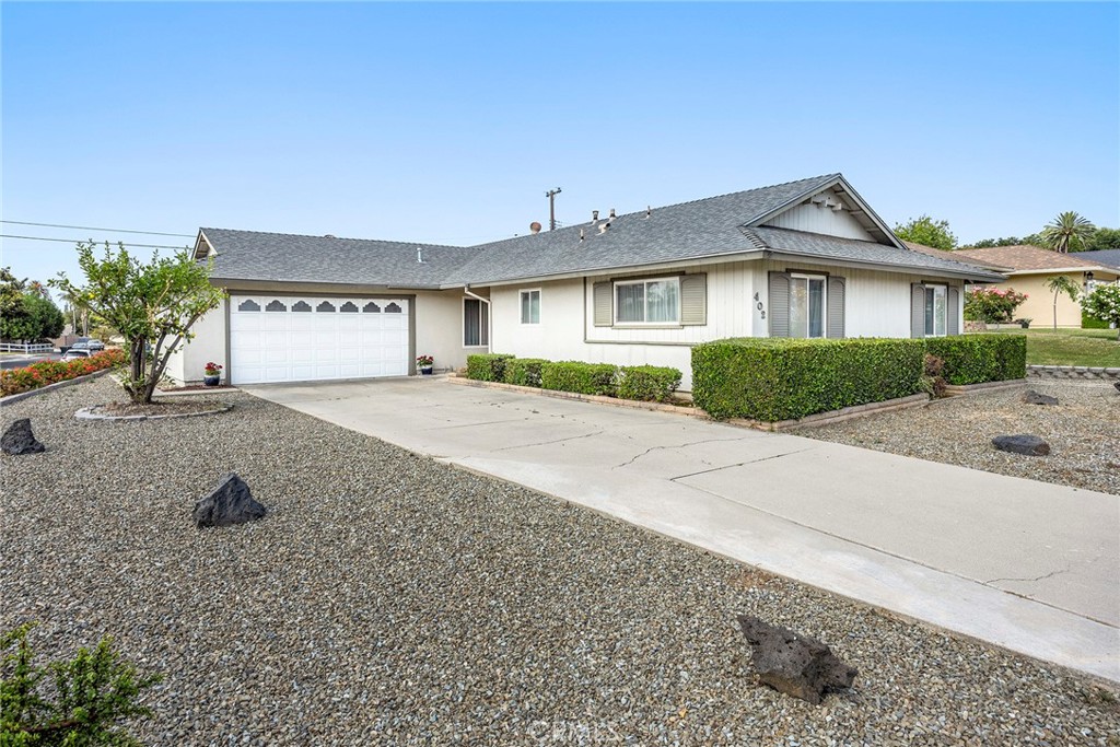 402 Jade Ave