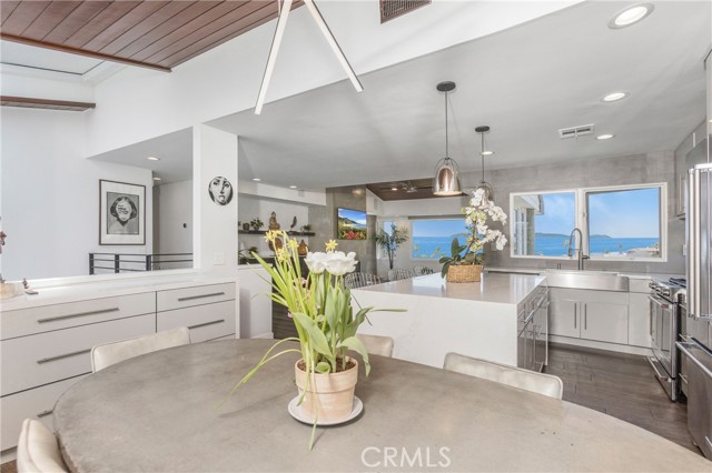 Detail Gallery Image 6 of 42 For 546 Temple Hills, Laguna Beach,  CA 92651 - 3 Beds | 3 Baths