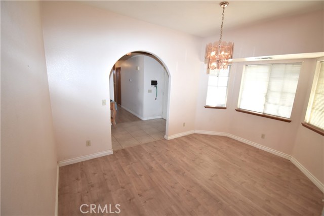 Detail Gallery Image 9 of 28 For 19170 Corwin Rd, Apple Valley,  CA 92307 - 3 Beds | 2/1 Baths