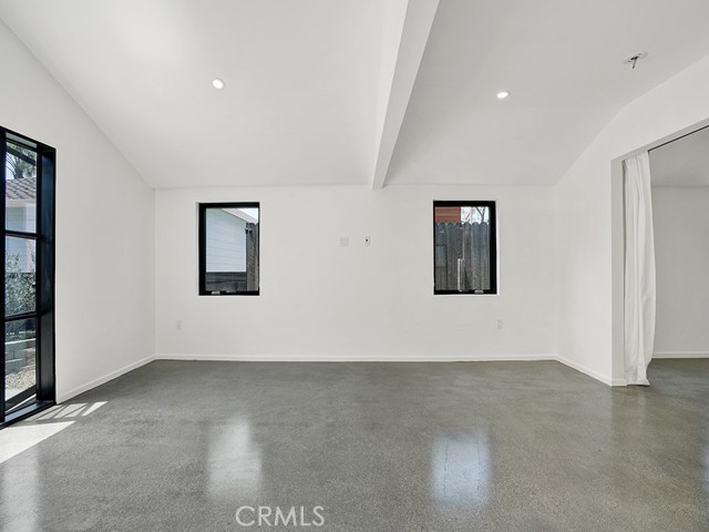 31641 3rd Avenue, Laguna Beach CA: https://media.crmls.org/medias/231491bb-7b02-49c3-b30a-6c02a82aee5b.jpg