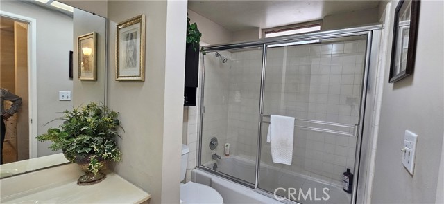 2242 Oak Crest Drive, Riverside CA: https://media.crmls.org/medias/2314a1c2-06a6-48d9-90ff-8aadd35e7e05.jpg