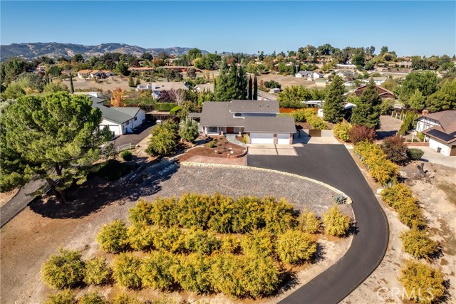 Detail Gallery Image 51 of 52 For 833 Rolling Hills Dr, Paso Robles,  CA 93446 - 4 Beds | 3 Baths