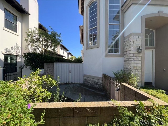 326 Genoa, Arcadia CA: https://media.crmls.org/medias/2314d65a-5949-4208-a036-353d69790964.jpg