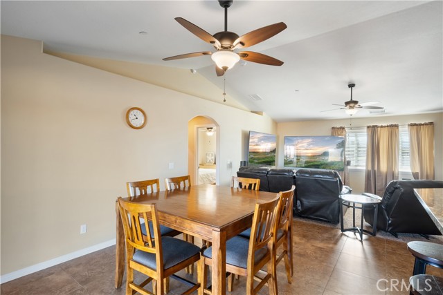 Detail Gallery Image 9 of 33 For 18798 Mojave, Hesperia,  CA 92345 - 3 Beds | 2 Baths