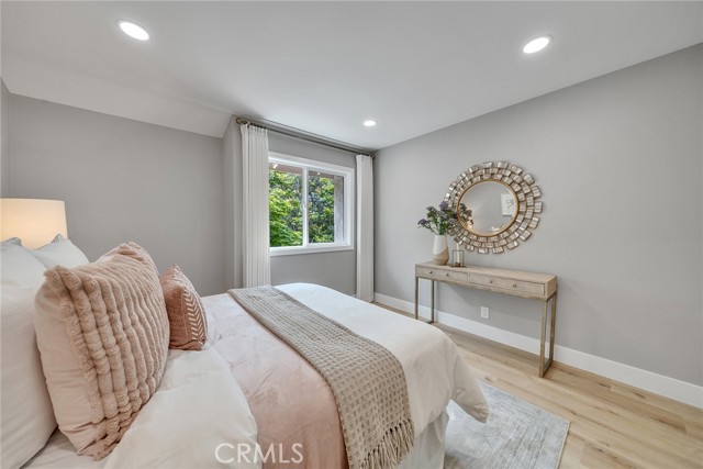 10 Lassen, Irvine CA: https://media.crmls.org/medias/231579ff-614d-449f-8801-9006b8cda716.jpg