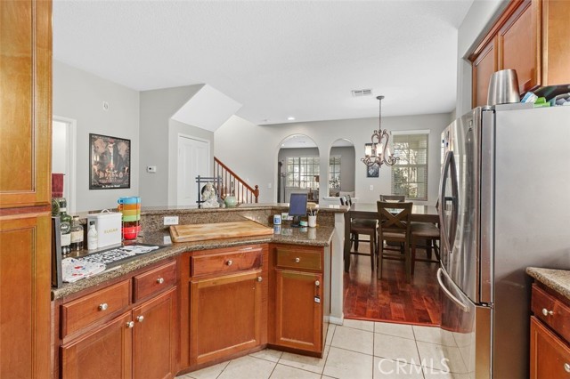 Detail Gallery Image 13 of 39 For 814 Pyramid Ct, Corona,  CA 92880 - 4 Beds | 2/1 Baths