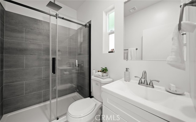 Detail Gallery Image 75 of 200 For 7930 Vulcan Dr, Los Angeles,  CA 90046 - 7 Beds | 8/1 Baths