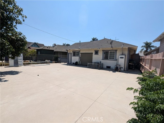 Detail Gallery Image 4 of 23 For 4156 Halldale Ave, Los Angeles,  CA 90062 - 2 Beds | 1 Baths