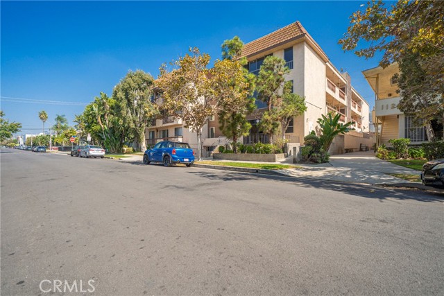 Detail Gallery Image 34 of 52 For 104 S Hayworth Ave #204,  Los Angeles,  CA 90048 - 2 Beds | 2 Baths