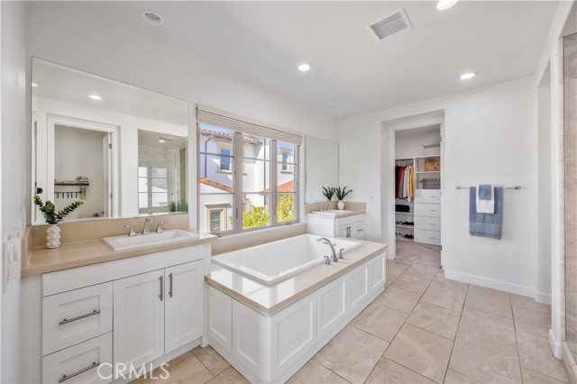 116 Via Bilbao, San Clemente CA: https://media.crmls.org/medias/2317cd61-7ecb-4f7e-81b8-1ef858070454.jpg