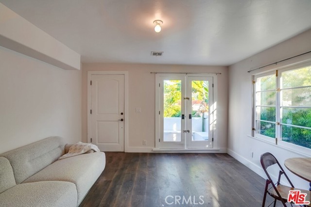 Detail Gallery Image 3 of 12 For 4121 4121 Shelburn, Los Angeles,  CA 90065 - 1 Beds | 1 Baths