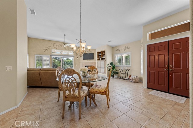 24217 Corte Cordoba, Murrieta CA: https://media.crmls.org/medias/231886d9-f43e-4b10-b010-722ce4729c45.jpg