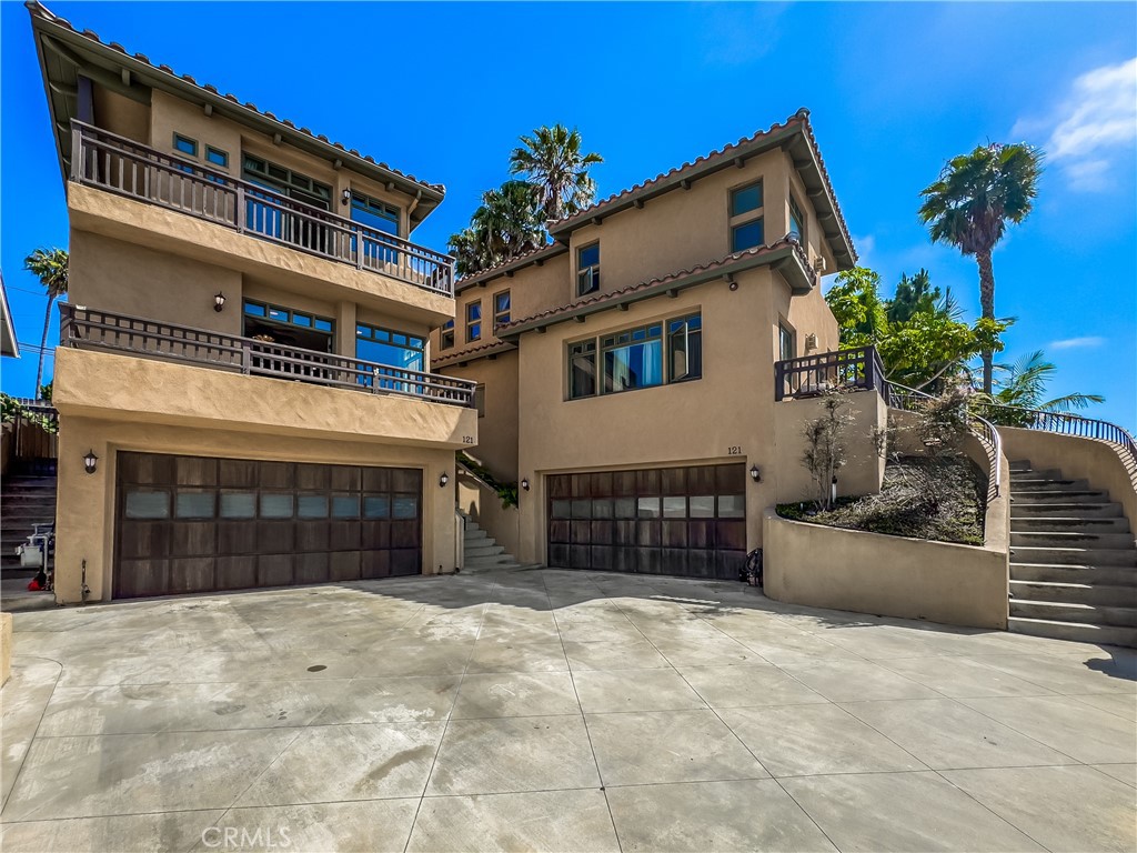 121 Loma Lane