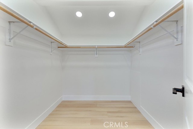 Detail Gallery Image 36 of 49 For 10900 Remmet Ave, Chatsworth,  CA 91311 - 5 Beds | 3 Baths