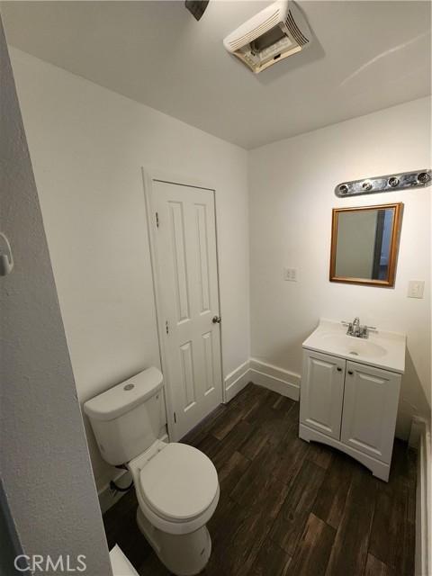 10799 Sherman Grove Avenue, Sunland CA: https://media.crmls.org/medias/231a3f22-97c2-4b2b-ad61-cd583206dc3b.jpg