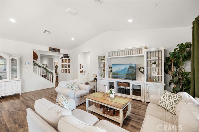 Detail Gallery Image 11 of 50 For 32521 Cumulus, Winchester,  CA 92596 - 5 Beds | 3 Baths