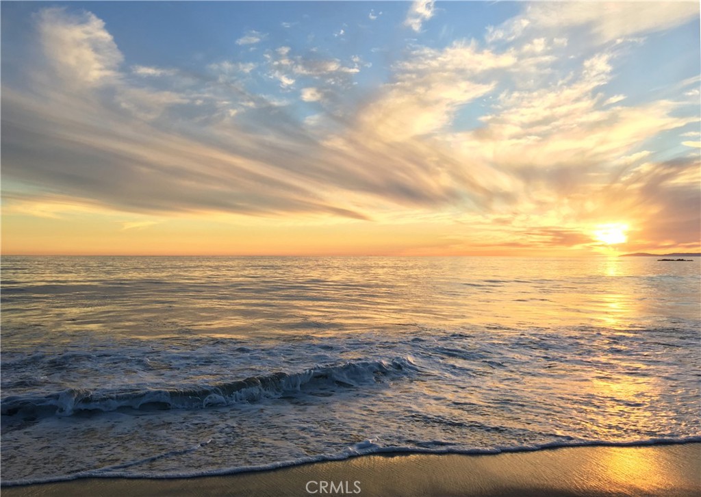 https://media.crmls.org/medias/231acf66-1ab6-4dc2-91a2-978176d1f032.jpg?preset=X-Large