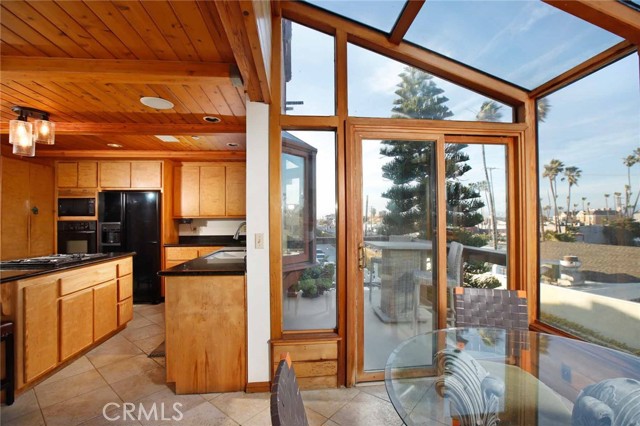 Detail Gallery Image 18 of 35 For 6 B Surfside, Surfside,  CA 90743 - 4 Beds | 3/1 Baths