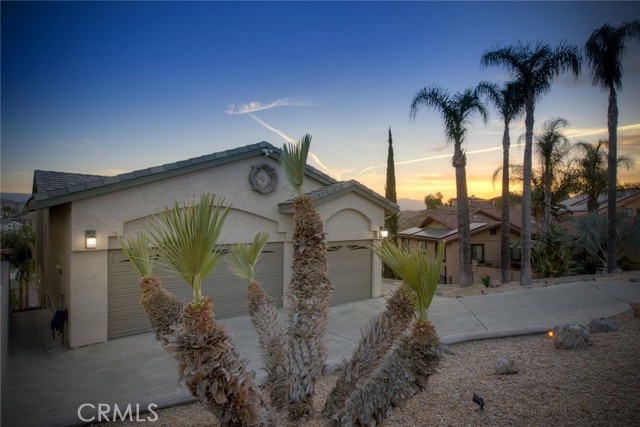 Detail Gallery Image 14 of 68 For 28856 Yosemite Pl, Canyon Lake,  CA 92587 - 3 Beds | 3/1 Baths